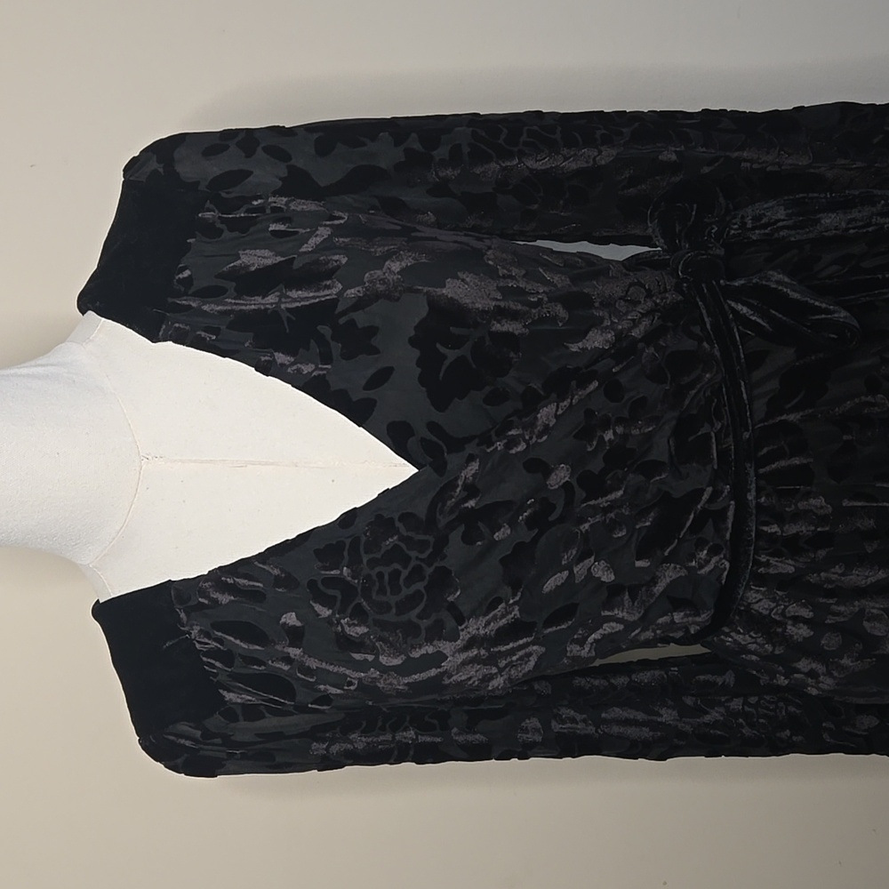 ModCloth Black Floral Burnout Velvet Faux Wrap Midi Dress Romantic Goth Small - Picture 3 of 9